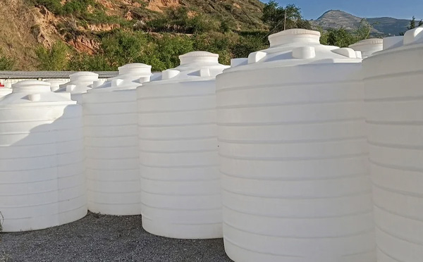 化工液体储存注意事项——选对PE镇原塑料桶避免安全隐患 化工液体储存注意事项——选对PE镇原塑料桶避免安全隐患