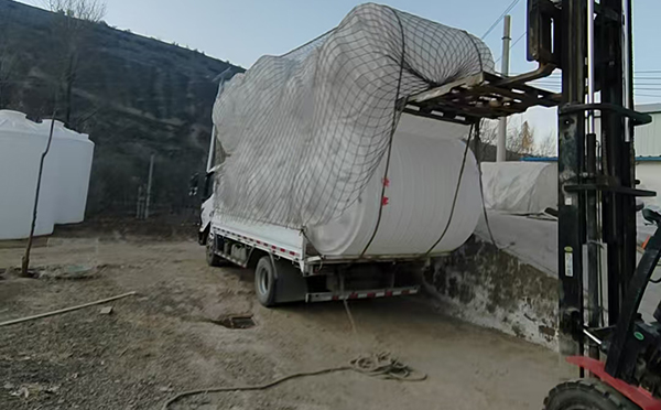 镇原塑料桶批量交付案例：满足多行业高标容器需求的一站式解决方案